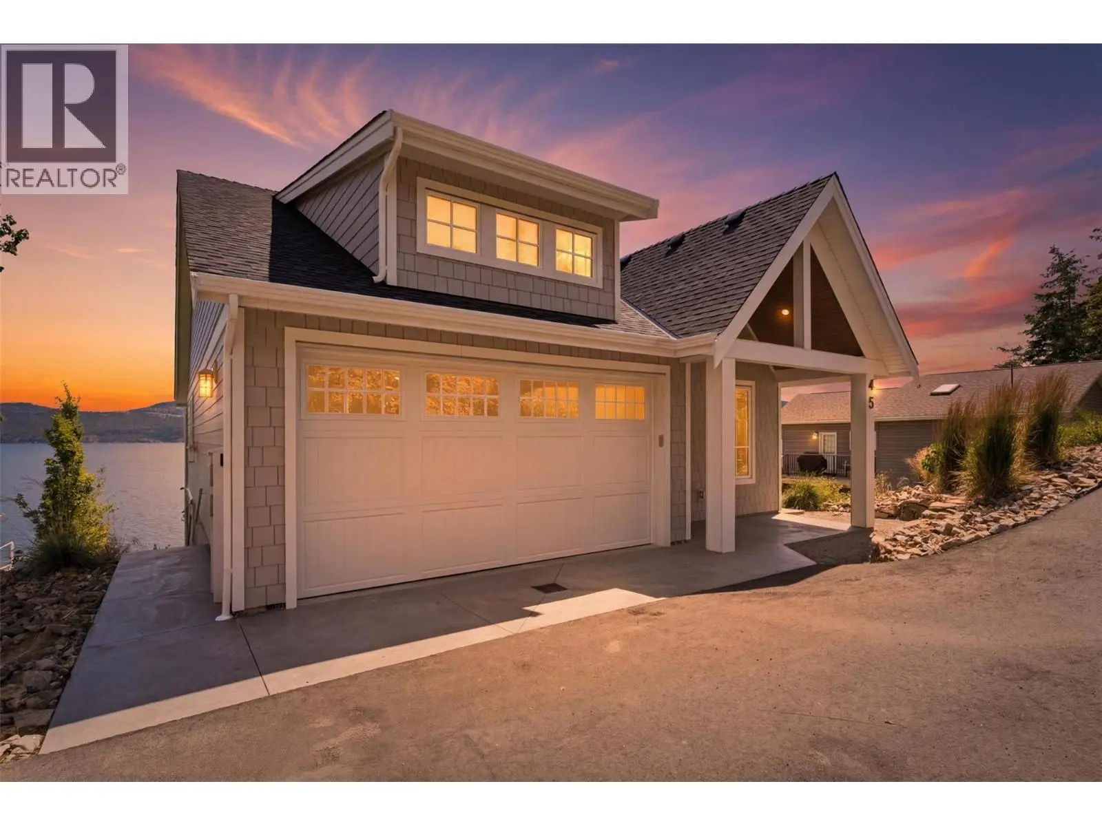 Photo of Listing #10394426